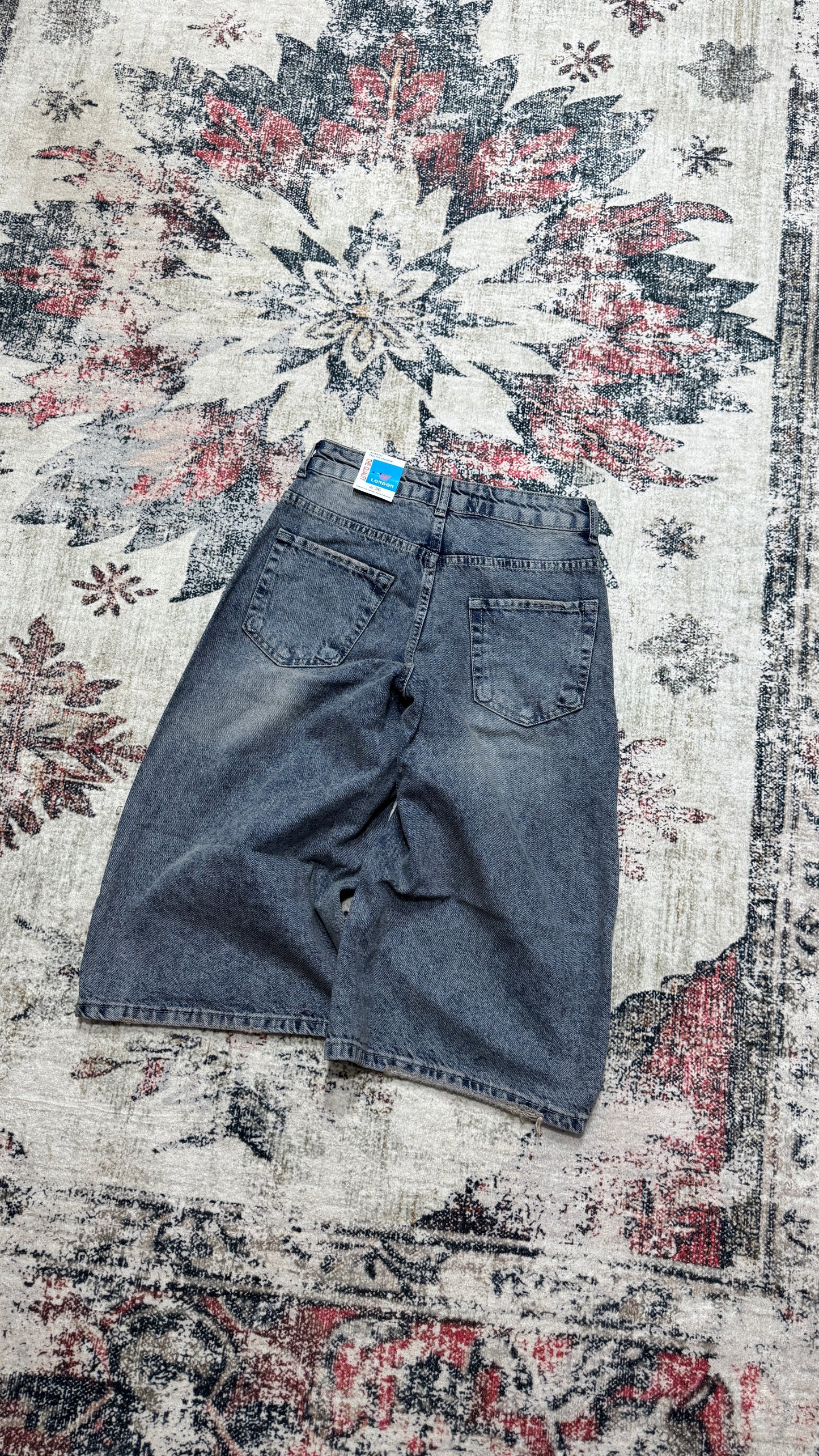 Gris jorts “2” 🩶
