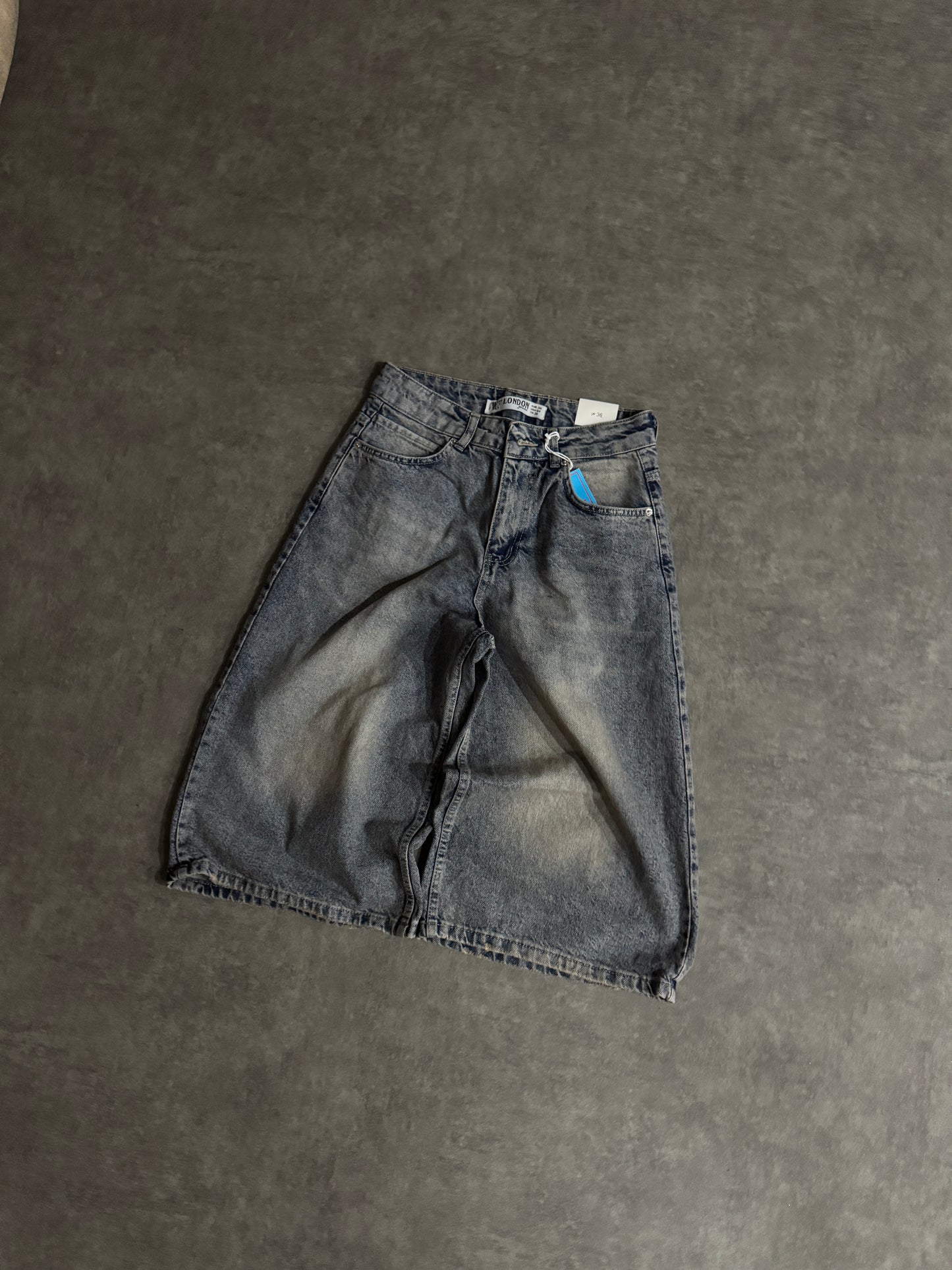 Gris jorts “2” 🩶
